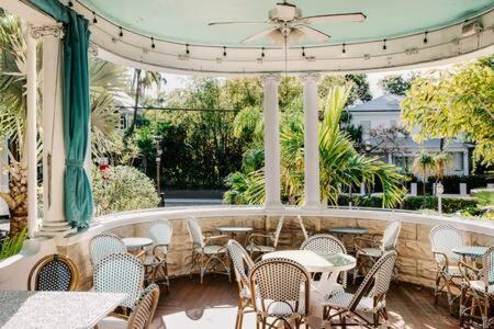 Deluxe Queen At The Curry Mansion - Parking & Heated Pool! Key West Kültér fotó