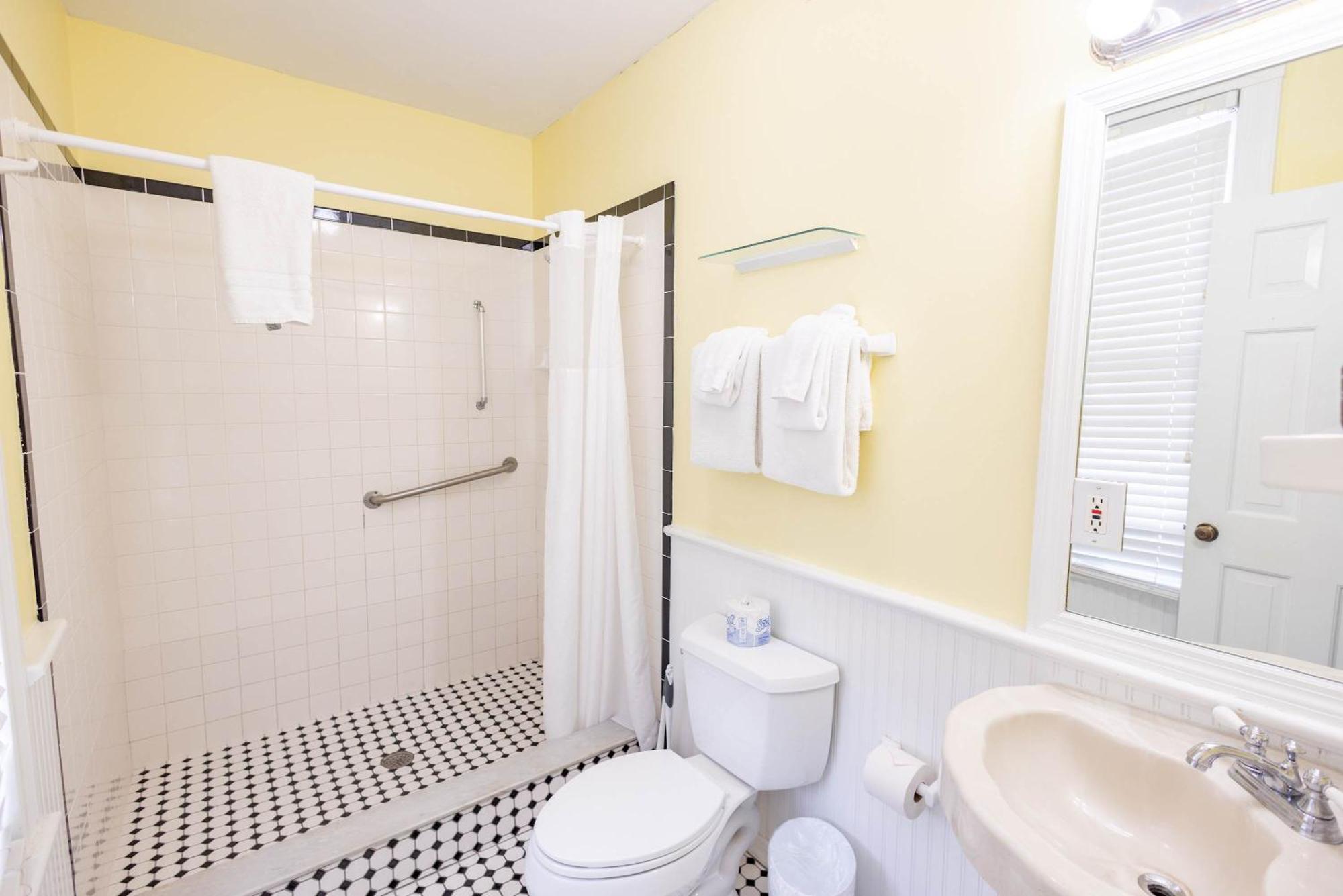 Deluxe Queen At The Curry Mansion - Parking & Heated Pool! Key West Kültér fotó