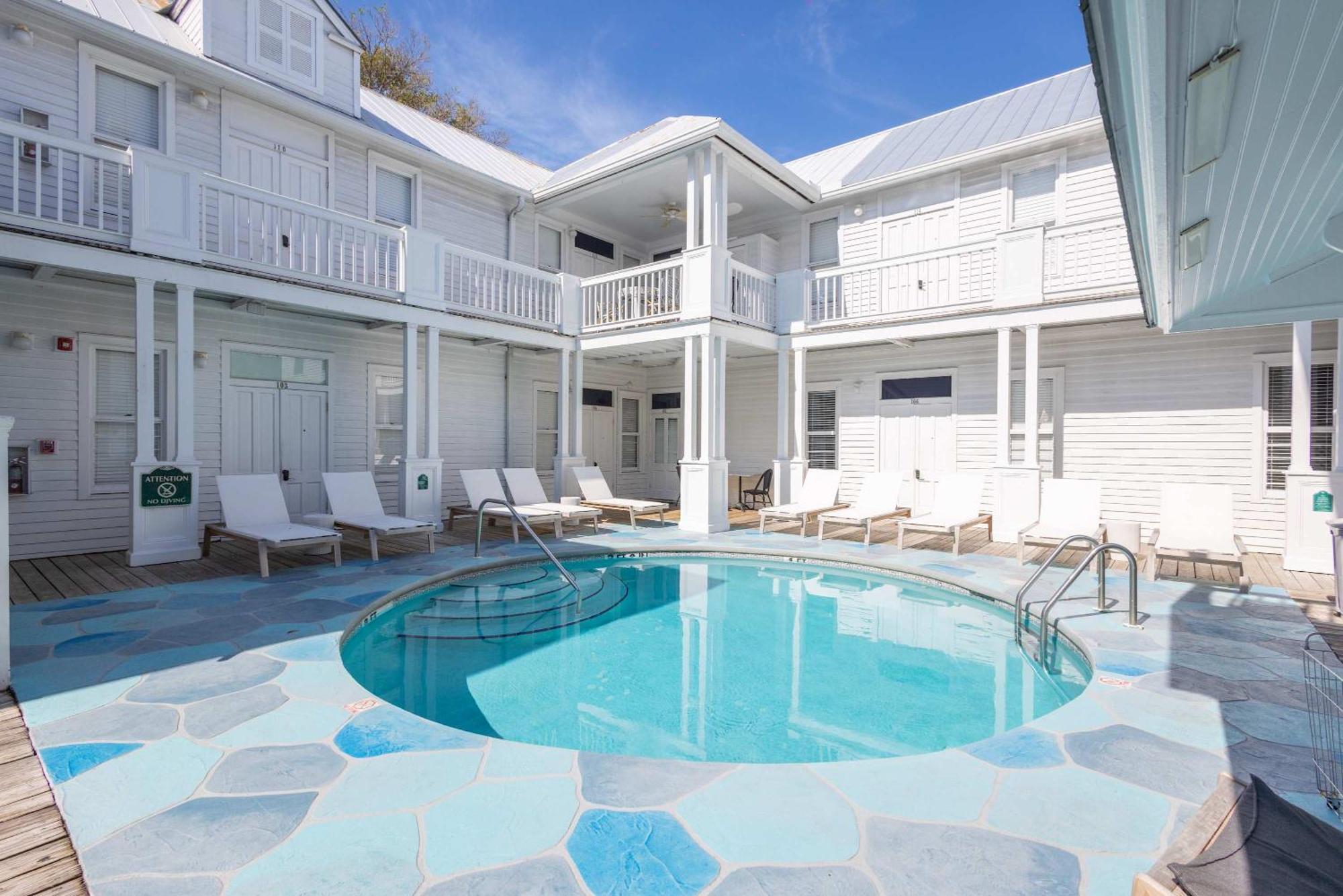 Deluxe Queen At The Curry Mansion - Parking & Heated Pool! Key West Kültér fotó